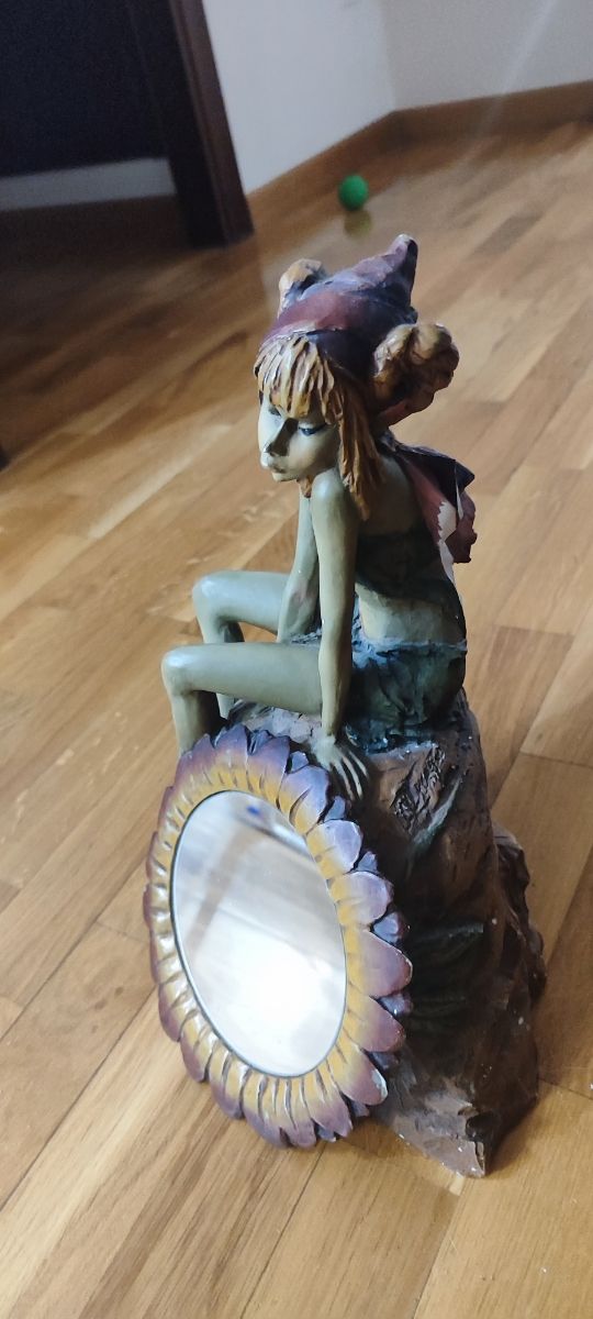Figura Ninfa con Espejo
