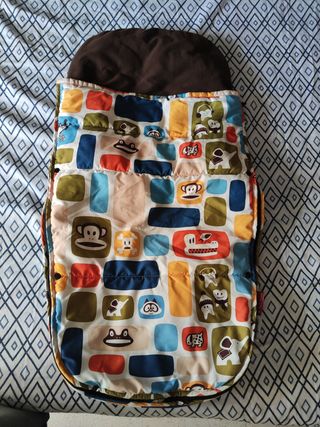 Saco de bebé estampado Paul Frank. Carro Bugaboo