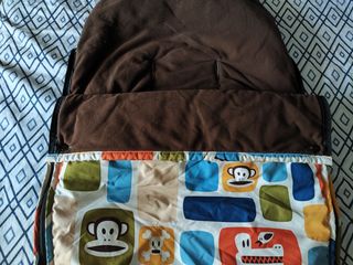Saco de bebé estampado Paul Frank. Carro Bugaboo