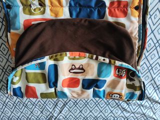 Saco de bebé estampado Paul Frank. Carro Bugaboo