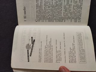 Los escarabajos vuelan al atardecer (Gran Angul...