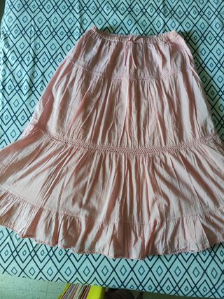 Falda larga rosa con volantes. Zara. 11-12 años 