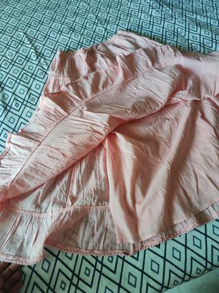Falda larga rosa con volantes. Zara. 11-12 años 