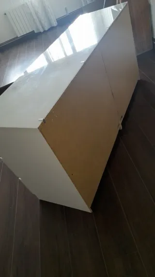 2 Cajoneras Malm Ikea Blancas tablero de vidrio