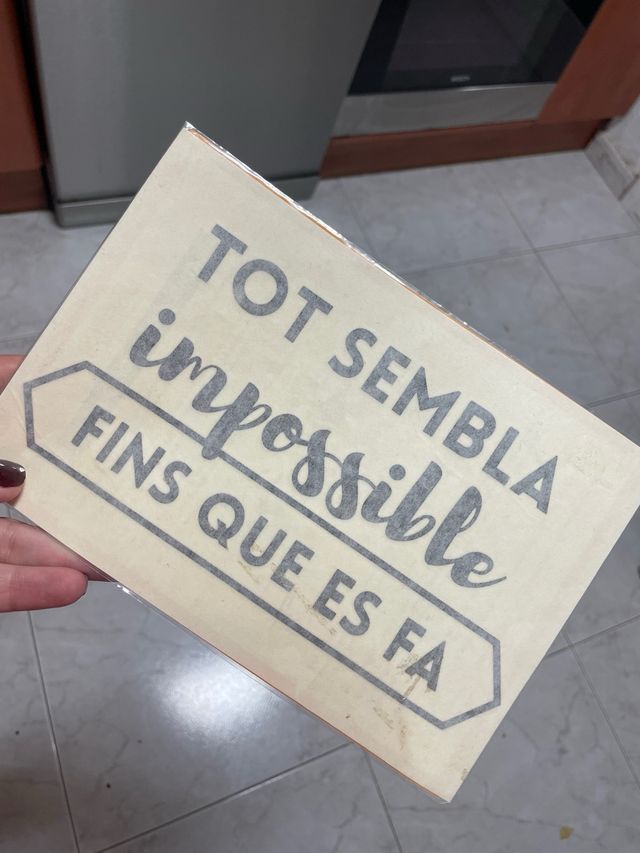 Vinilo decorativo pared català