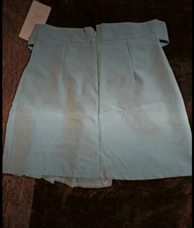Minigonna azzurra taglia M con cartellino