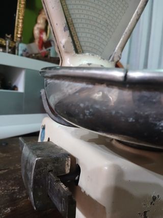 Antigua báscula de comercio