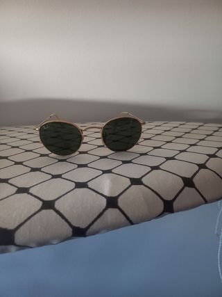 Gafas Ray-Ban Redondas Negras y Doradas