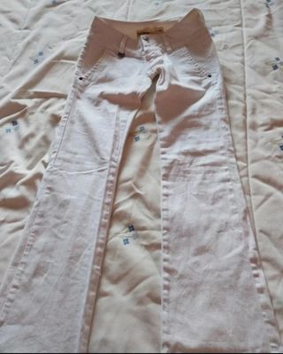 Pantalón vaquero blanco 
