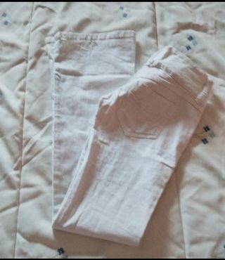Pantalón vaquero blanco 