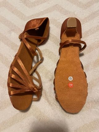 Zapatos de baile latino