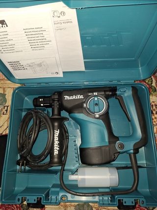 Martillo Makita HR2811FT SDS Plus 800W
