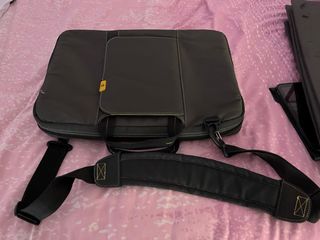 Funda portátil 17” con correa