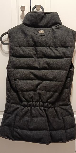 Chaleco acolchado gris.Talla XS.Massimo Dutti 