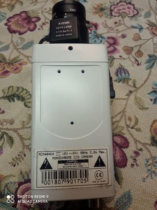 Cámara CCTV ADEMCO con lente AVENIR