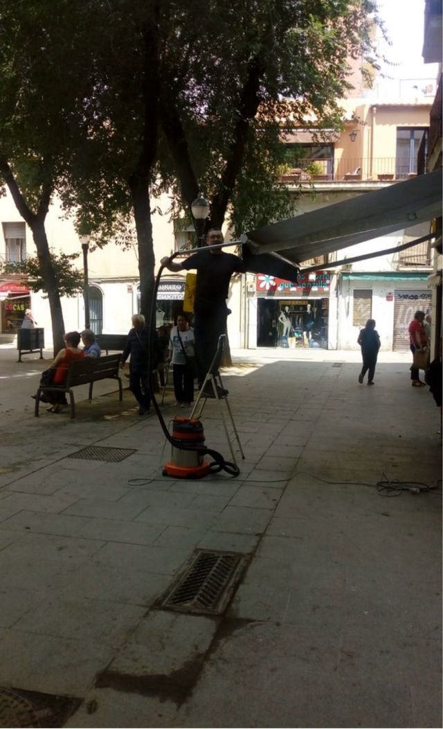 Autónomo de limpieza