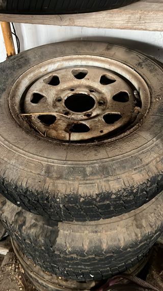 Llanta Patrol Terrano