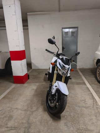 Suzuki GSR750 2011 Blanca