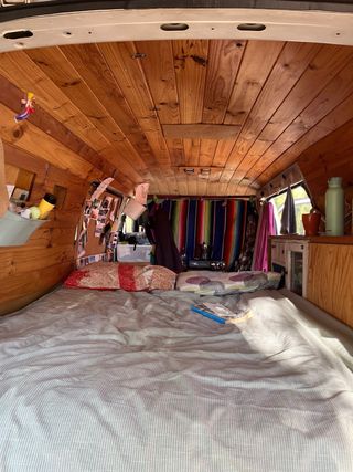 Furgoneta camperizada KIA Pregio