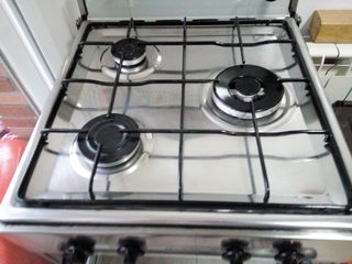 Cocina a gas butano en acero inoxidable