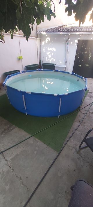 Piscina desmontable azul