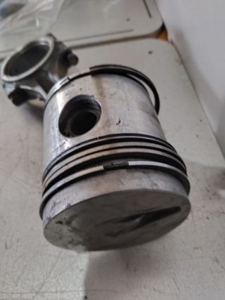 MOT0013 PISTON Y VIELA LAND ROVER SANTANA