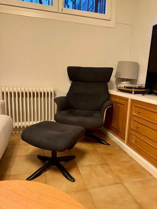 Sillón relax giratorio con reposapiés