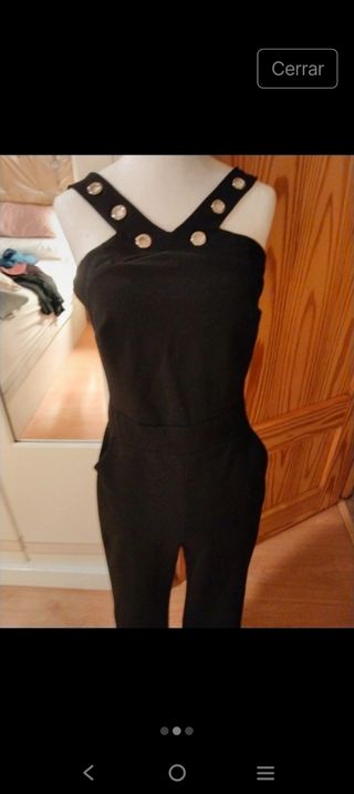 Mono negro elegante con tirantes