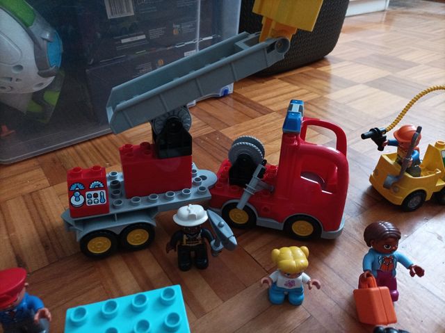 Caja de bloques de construcción con añadidos