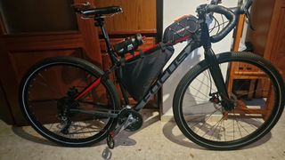 Bici de montaña 29 pasada a gravel/Cicloturismo