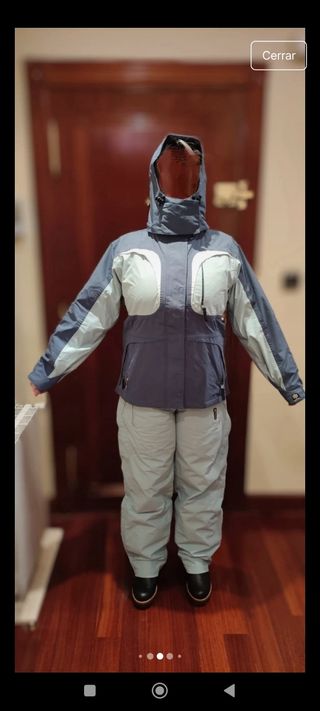 Conjunto de esquí azul y gris