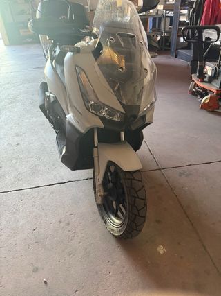 Moto LINHAI Réplica Honda ADV 125cc