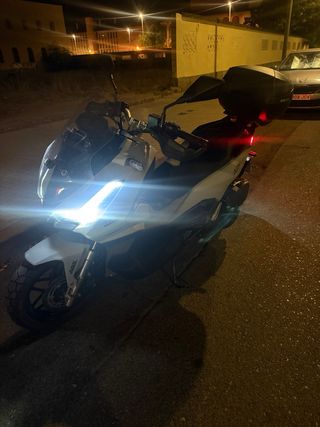 Moto LINHAI Réplica Honda ADV 125cc