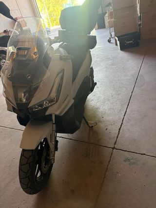 Moto LINHAI Réplica Honda ADV 125cc