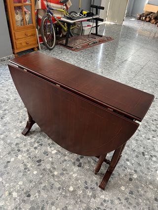 Mesa redonda extensible caoba