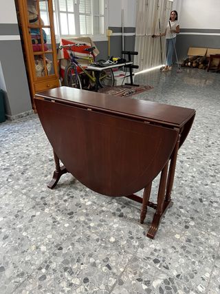 Mesa redonda extensible caoba