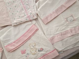 Cuna + Colchón + sábanas + edredón