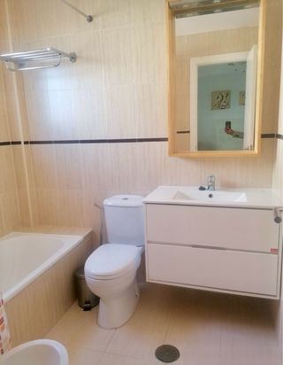 Apartamento en alquiler en Gelves con suministros
