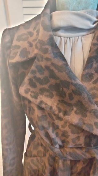 Abrigo estampado leopardo