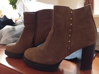 Zapatos de tacón Stradivarius negros