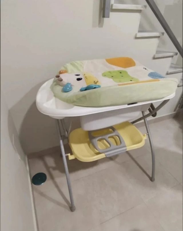 Lote bebé: carro, cambiador y cuna