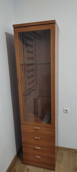 Mueble vitrina y cajones madera