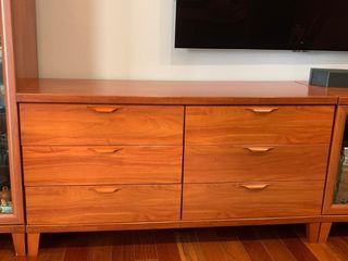 Mueble de madera con 6 cajones