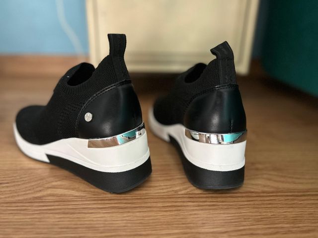 Zapatos XTi Mujer Negro y Plata