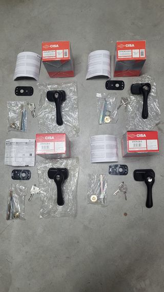 2 Manillas CISA para barra antipánico NEGRO