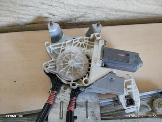 Motor elevalunas delantero izquierdo 128000292 Ci