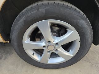 Llantas Mercedes V
