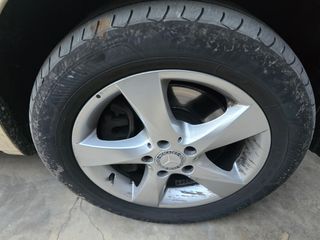Llantas Mercedes V