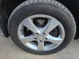 Llantas Mercedes V