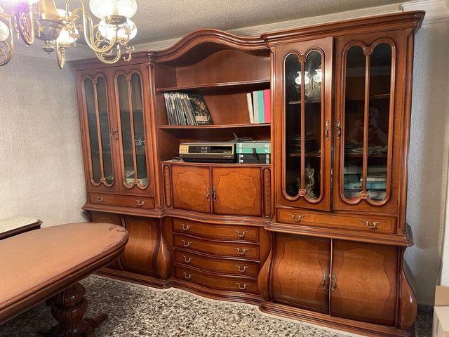Mueble comedor nogal madera maciza